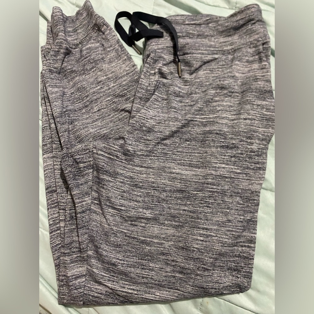 Lululemon size 12 joggers ready to rulu